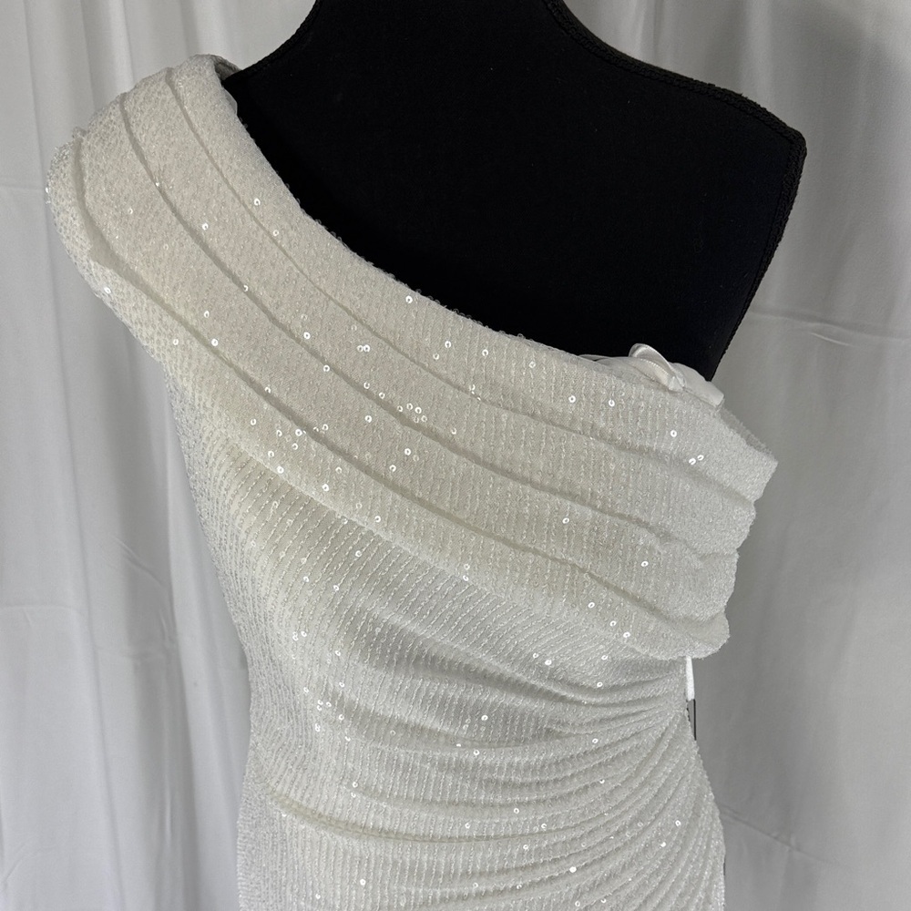 Ieena for Mac Duggal Ruched Sequined White Gown Size 8 NWT - Picture 4 of 10